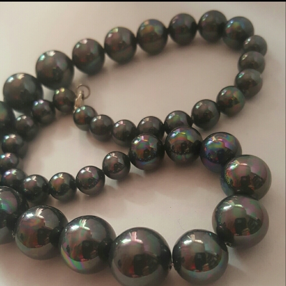 Jewelry - NWOT Shell Pearl Necklace